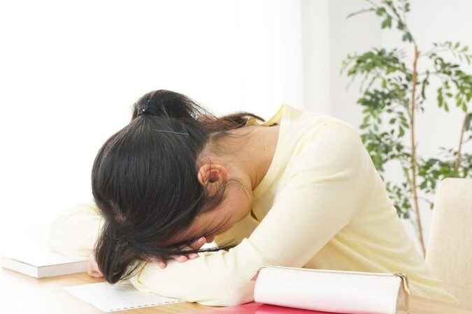Une employée fatiguée suite à un retour post cancer